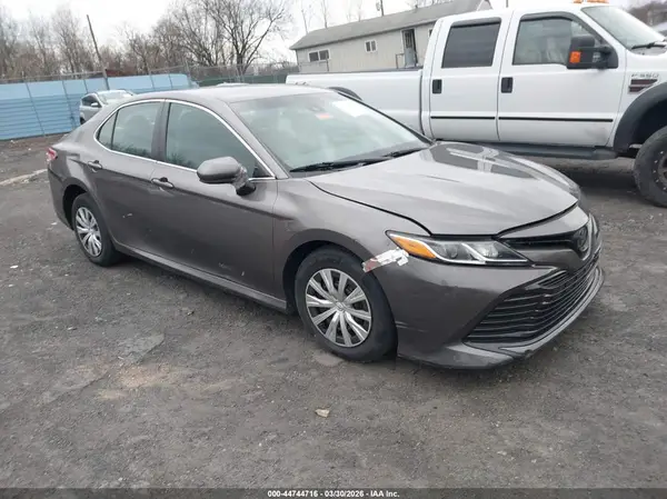 4T1B11HK7JU658891 2018 TOYOTA CAMRY - Image 1