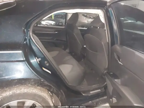4T1B11HK7JU659684 2018 TOYOTA CAMRY - Image 8