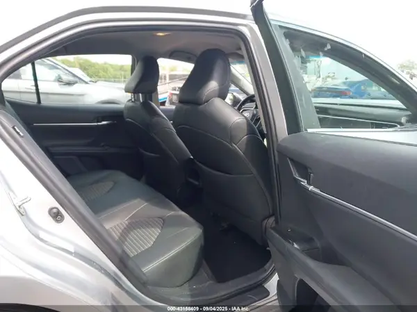 4T1B11HK7JU660222 2018 TOYOTA CAMRY - Image 8