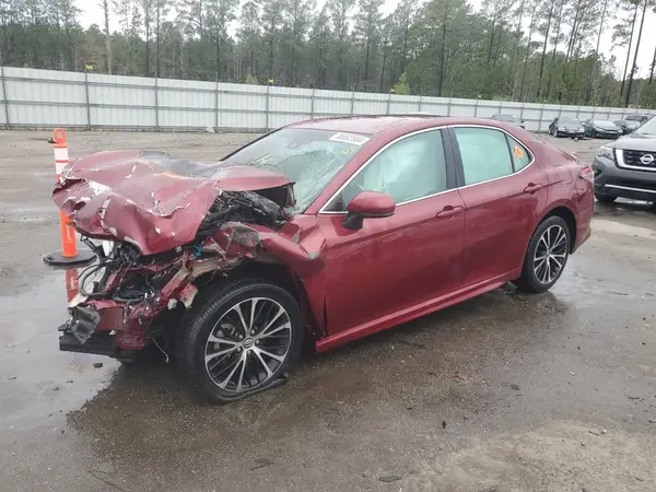 4T1B11HK7JU660284 2018 TOYOTA CAMRY - Image 1