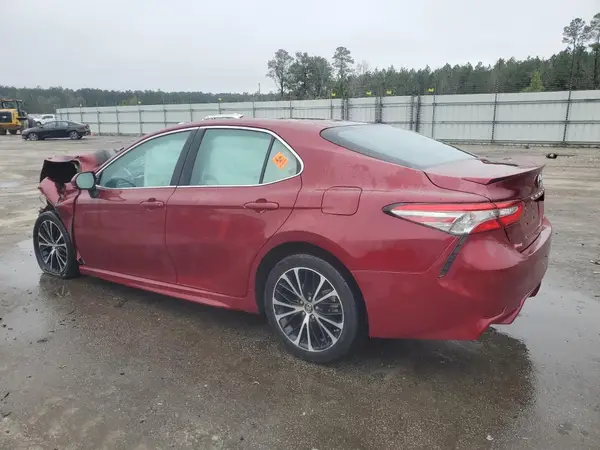 4T1B11HK7JU660284 2018 TOYOTA CAMRY - Image 2