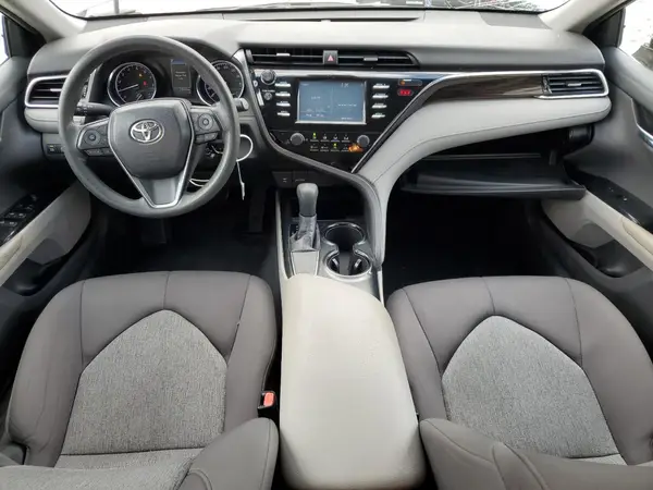4T1B11HK7JU661063 2018 TOYOTA CAMRY - Image 8