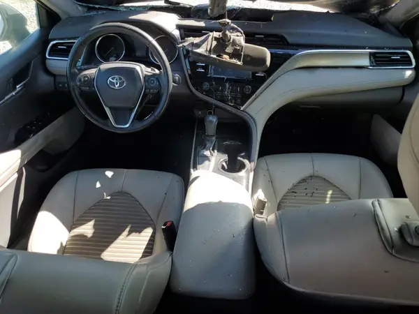 4T1B11HK7JU661175 2018 TOYOTA CAMRY - Image 8