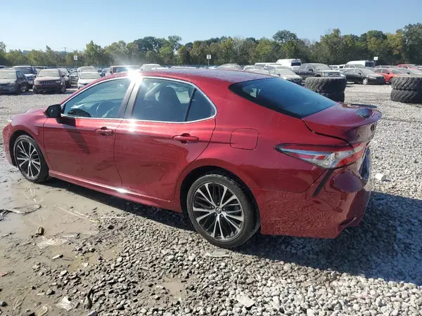 4T1B11HK7JU663704 2018 TOYOTA CAMRY - Image 2