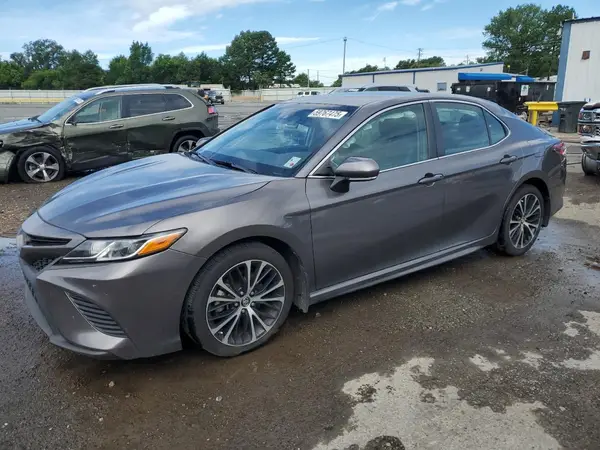 4T1B11HK7JU665887 2018 TOYOTA CAMRY - Image 1