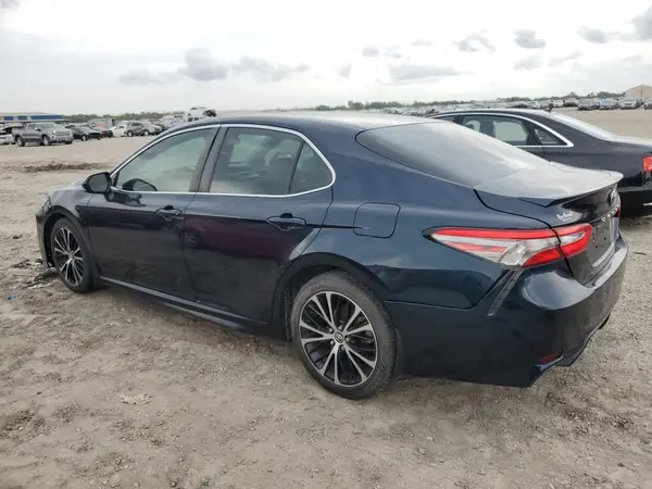 4T1B11HK7JU666439 2018 TOYOTA CAMRY - Image 2