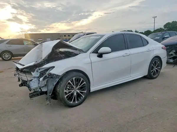 4T1B11HK7JU667039 2018 TOYOTA CAMRY - Image 1