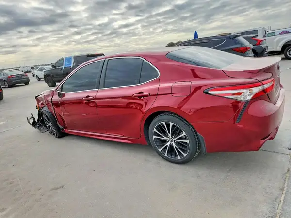 4T1B11HK7JU667283 2018 TOYOTA CAMRY - Image 2