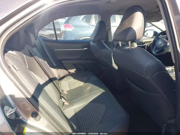 4T1B11HK7JU669180 2018 TOYOTA CAMRY - Image 8