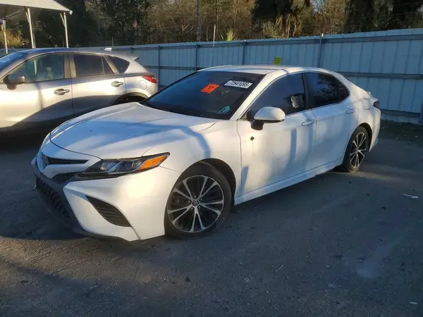 4T1B11HK7JU669566 2018 TOYOTA CAMRY - Image 1