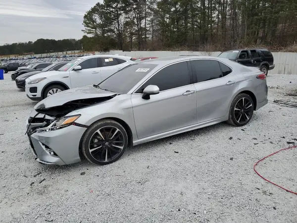 4T1B11HK7JU671592 2018 TOYOTA CAMRY - Image 1