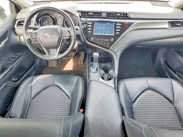 4T1B11HK7JU671883 2018 TOYOTA CAMRY - Image 8