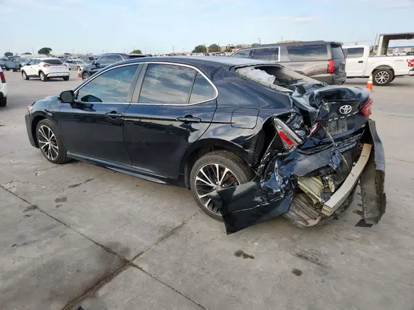 4T1B11HK7JU672936 2018 TOYOTA CAMRY - Image 2