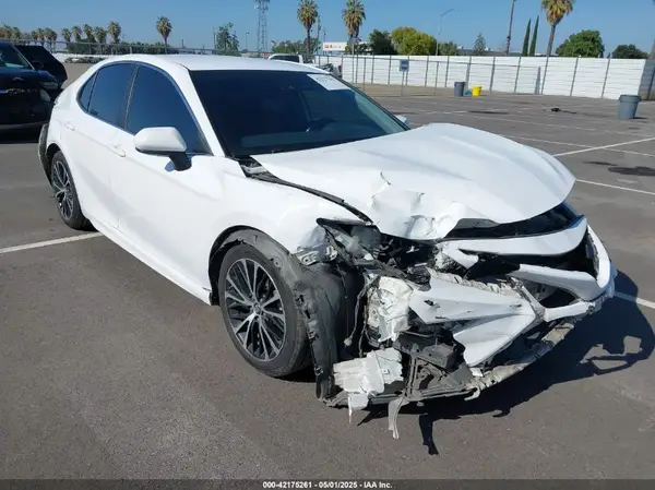 4T1B11HK7KU161521 2019 TOYOTA CAMRY - Image 1