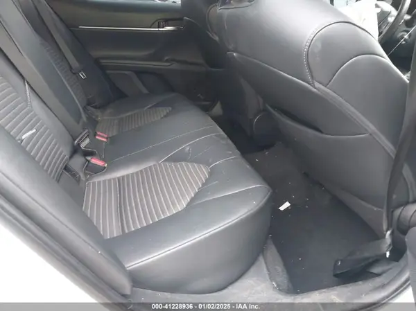 4T1B11HK7KU163866 2019 TOYOTA CAMRY - Image 8