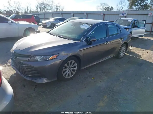 4T1B11HK7KU167089 2019 TOYOTA CAMRY - Image 2