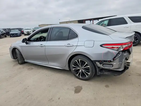4T1B11HK7KU172101 2019 TOYOTA CAMRY - Image 2