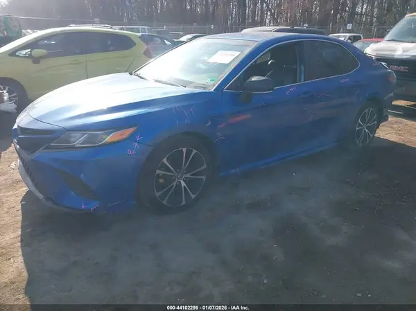 4T1B11HK7KU174186 2019 TOYOTA CAMRY - Image 2