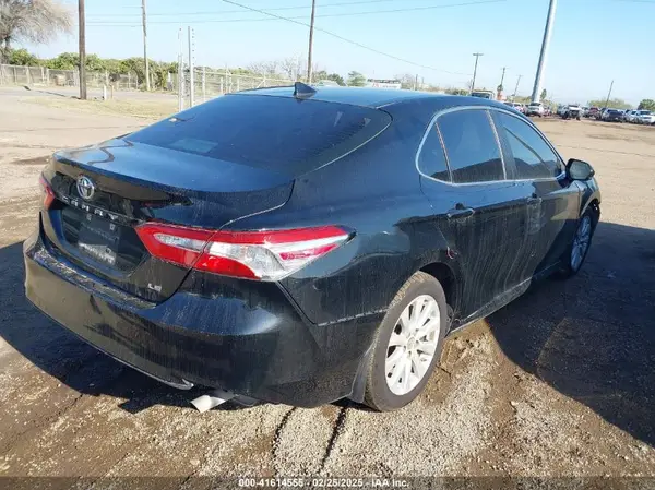 4T1B11HK7KU175533 2019 TOYOTA CAMRY - Image 1