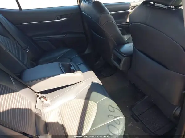 4T1B11HK7KU180635 2019 TOYOTA CAMRY - Image 8