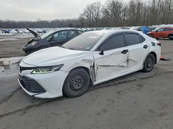 4T1B11HK7KU182224 2019 TOYOTA CAMRY - Image 1
