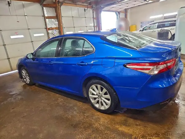 4T1B11HK7KU184264 2019 TOYOTA CAMRY - Image 2