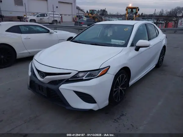 4T1B11HK7KU187746 2019 TOYOTA CAMRY - Image 2