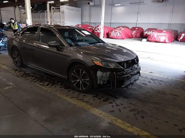 4T1B11HK7KU190033 2019 TOYOTA CAMRY - Image 1