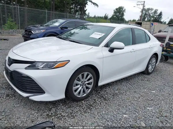 4T1B11HK7KU199802 2019 TOYOTA CAMRY - Image 2