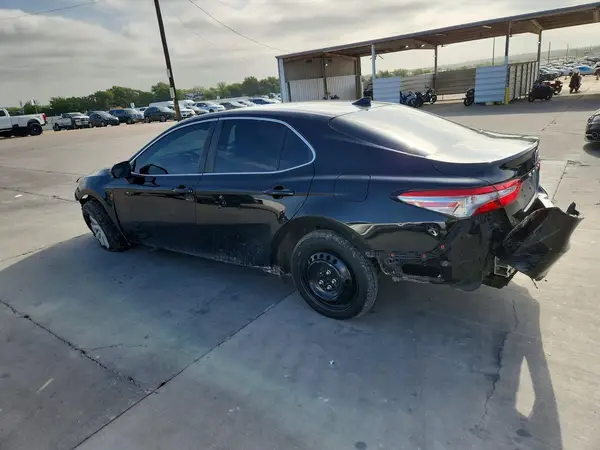 4T1B11HK7KU205744 2019 TOYOTA CAMRY - Image 2