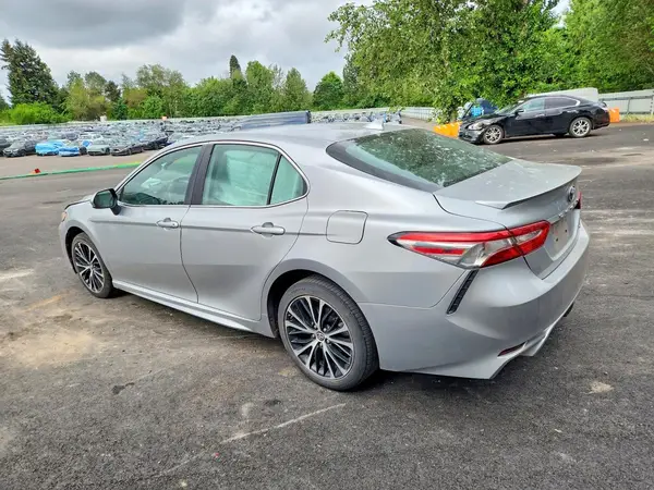4T1B11HK7KU209910 2019 TOYOTA CAMRY - Image 2