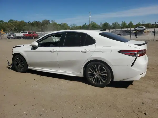 4T1B11HK7KU211043 2019 TOYOTA CAMRY - Image 2
