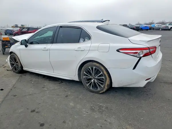 4T1B11HK7KU211950 2019 TOYOTA CAMRY - Image 2