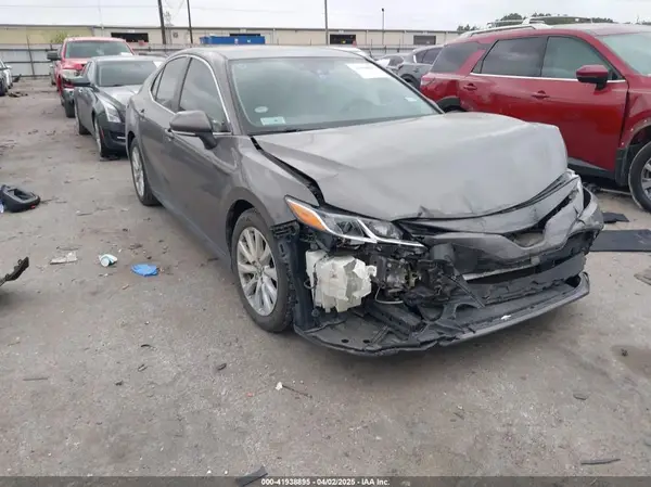 4T1B11HK7KU212239 2019 TOYOTA CAMRY - Image 1