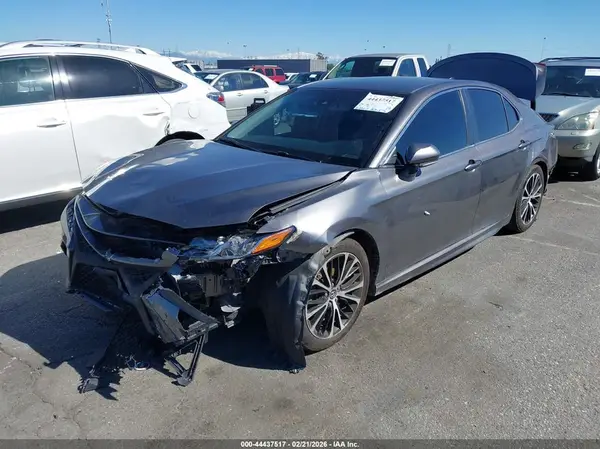 4T1B11HK7KU213813 2019 TOYOTA CAMRY - Image 2
