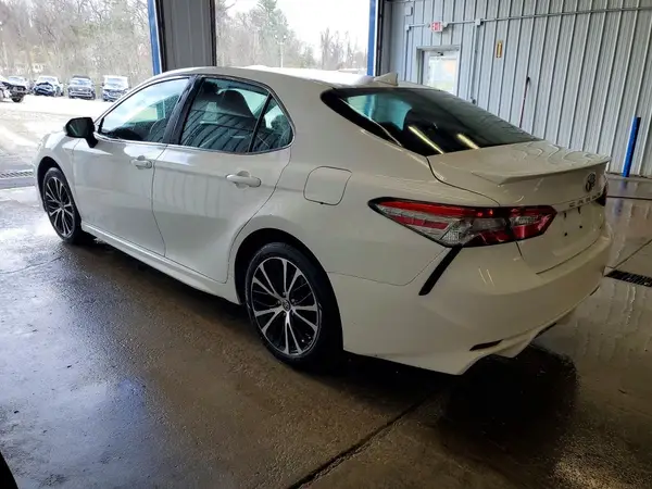 4T1B11HK7KU218235 2019 TOYOTA CAMRY - Image 2