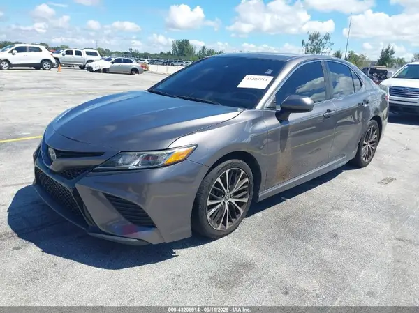 4T1B11HK7KU218929 2019 TOYOTA CAMRY - Image 2