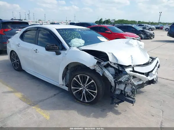 4T1B11HK7KU230708 2019 TOYOTA CAMRY - Image 1