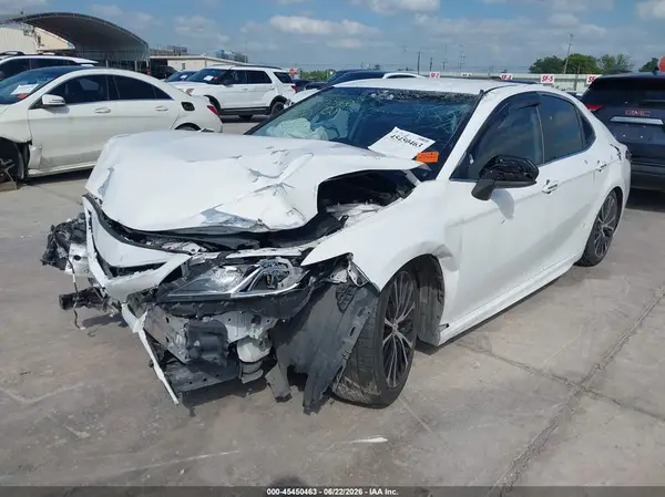 4T1B11HK7KU230708 2019 TOYOTA CAMRY - Image 2