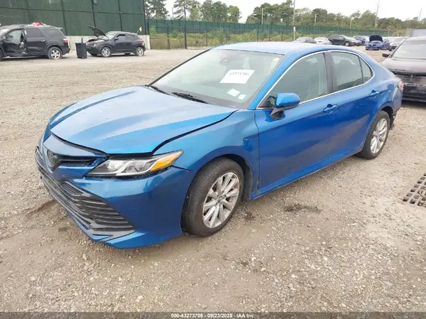 4T1B11HK7KU233947 2019 TOYOTA CAMRY - Image 2
