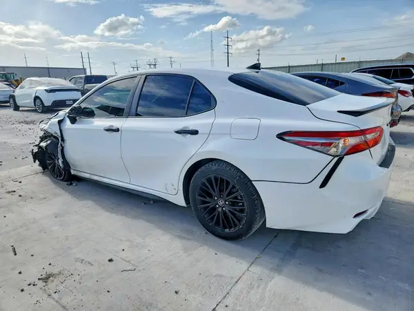 4T1B11HK7KU235178 2019 TOYOTA CAMRY - Image 2