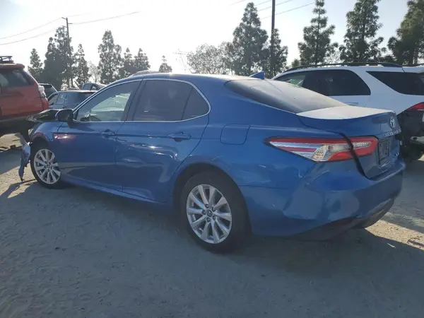 4T1B11HK7KU236055 2019 TOYOTA CAMRY - Image 2