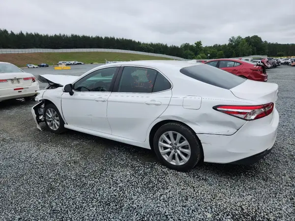 4T1B11HK7KU239036 2019 TOYOTA CAMRY - Image 2