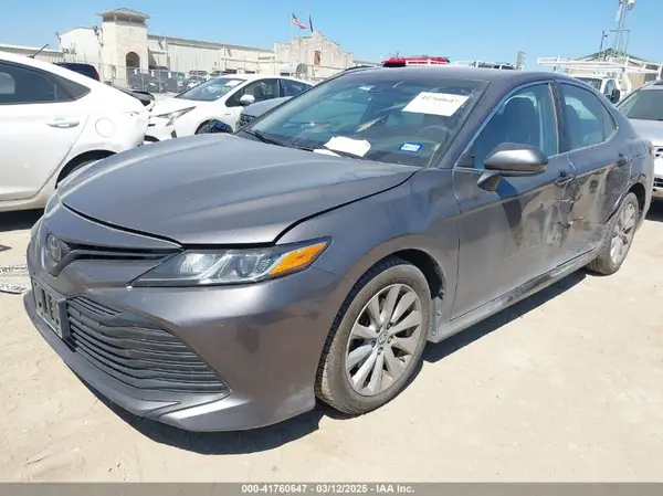 4T1B11HK7KU244625 2019 TOYOTA CAMRY - Image 2