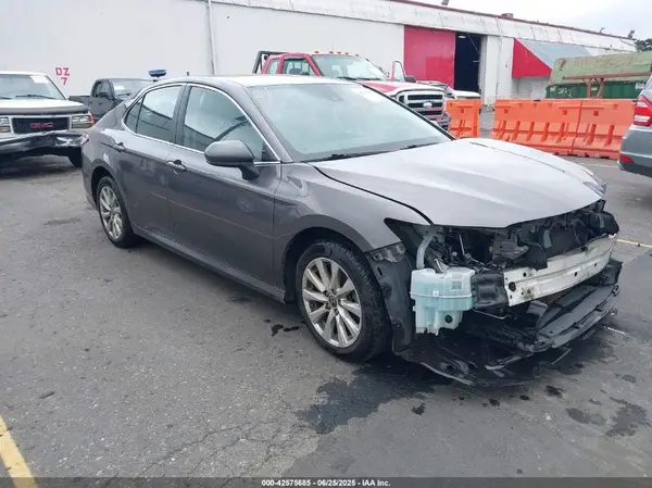 4T1B11HK7KU249565 2019 TOYOTA CAMRY - Image 1
