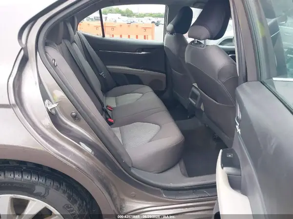 4T1B11HK7KU249565 2019 TOYOTA CAMRY - Image 8