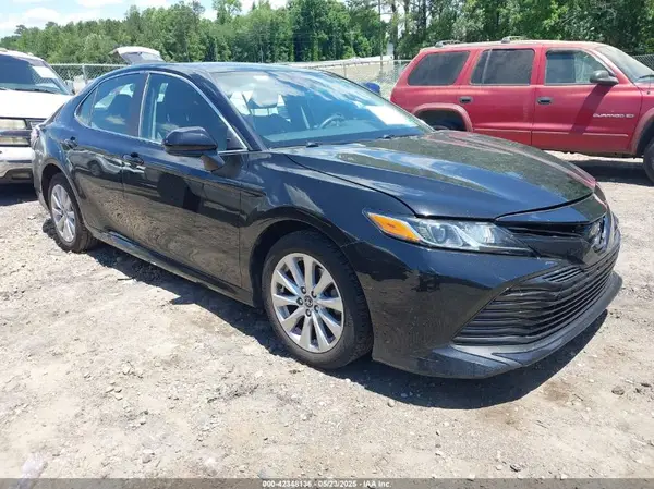 4T1B11HK7KU254412 2019 TOYOTA CAMRY - Image 1
