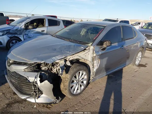 4T1B11HK7KU256094 2019 TOYOTA CAMRY - Image 2