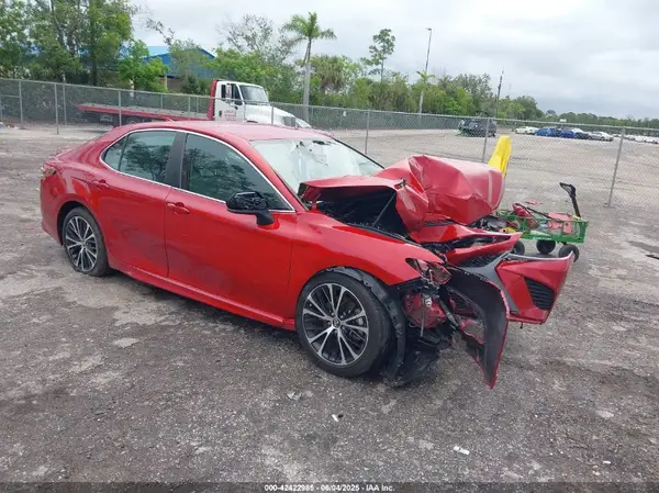 4T1B11HK7KU257715 2019 TOYOTA CAMRY - Image 1