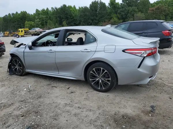 4T1B11HK7KU262557 2019 TOYOTA CAMRY - Image 2